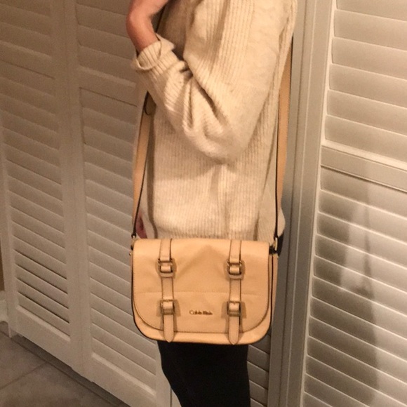 Calvin Klein tan leather saddle bag - Picture 4 of 6